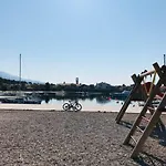 Apartman Marijana-direktno Na Moru Seline