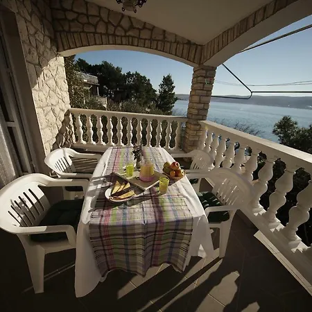 Marijana-direktno Na Moru 公寓 *