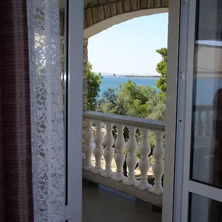 Marijana-direktno Na Moru *