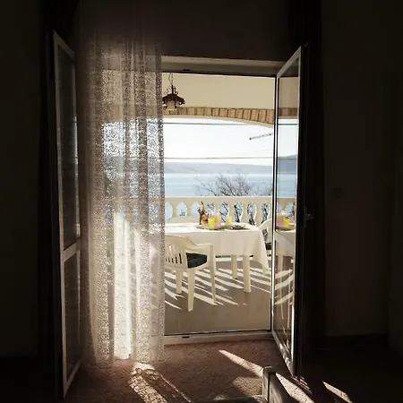 Apartament Marijana-direktno Na Moru Seline