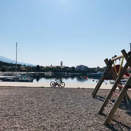 Apartament Marijana-direktno Na Moru Seline