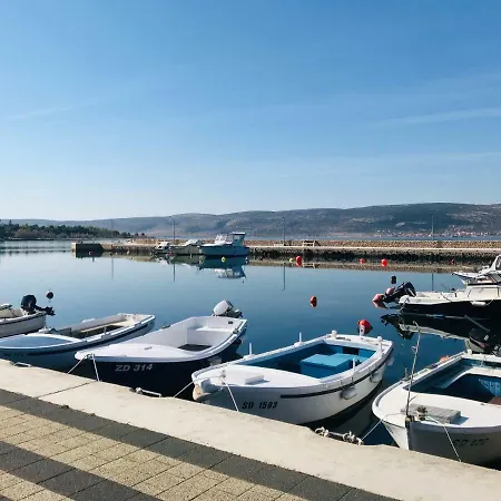 Marijana-direktno Na Moru 公寓 *