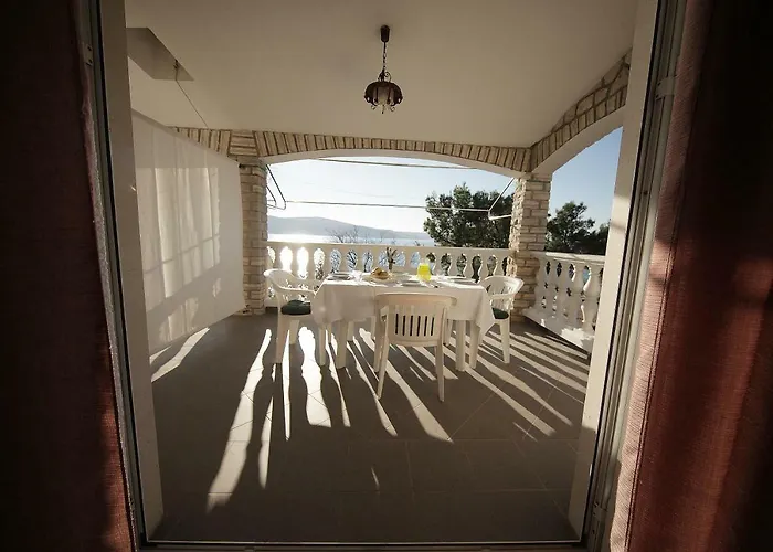 Marijana-direktno Na Moru *